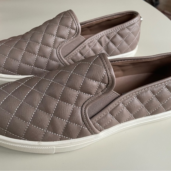 Steve Madden Women's Ecentrcq shoes, Taupe, size 9 EUC - Picture 3 of 7